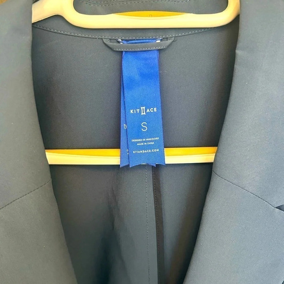 Kit  and Ace blazer size S near new excellent condition - Picture 4 of 8